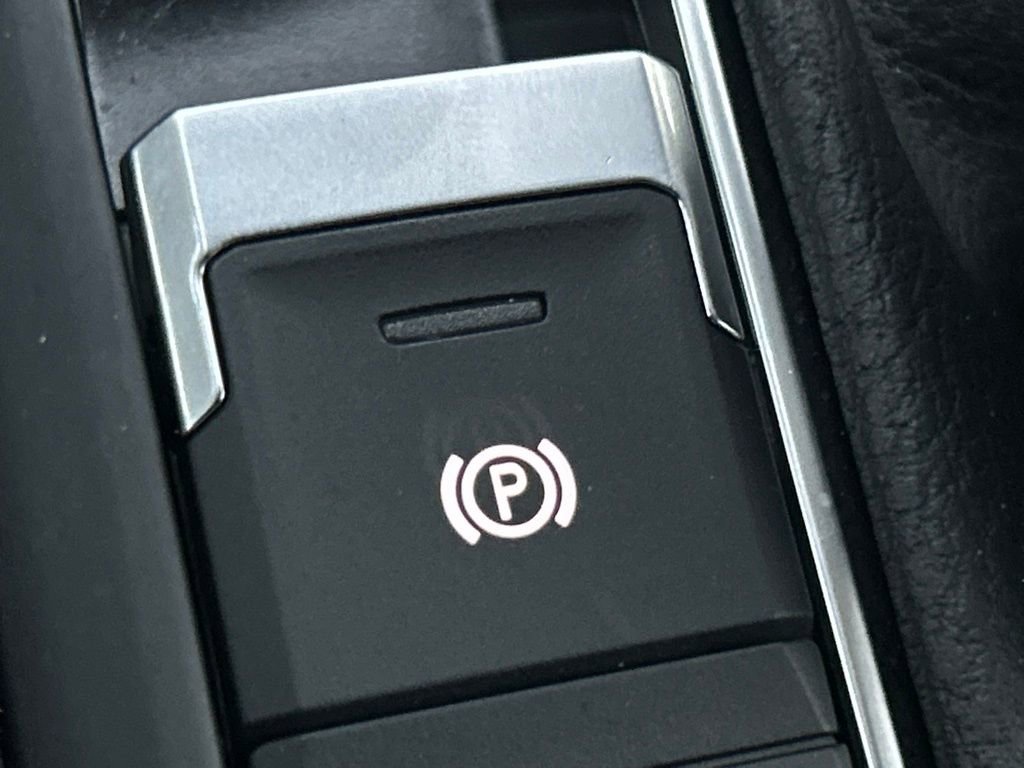 Used 2022 Volkswagen Taos SE w/ Driver Assistance Package image 54