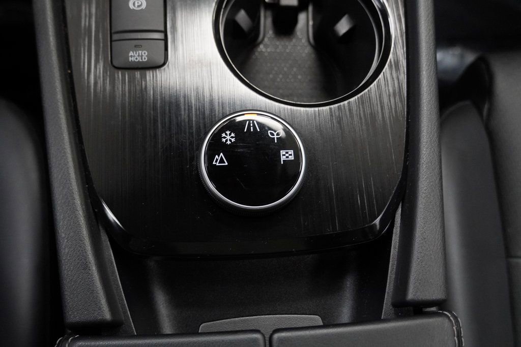 Used 2024 Nissan Rogue SV w/ SV Premium Package image 38