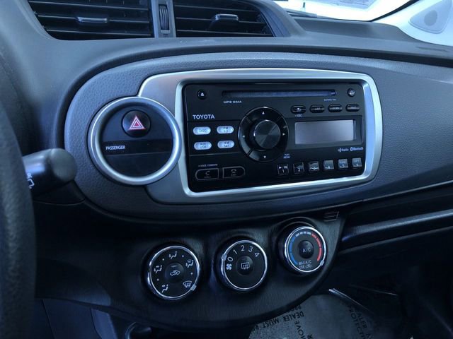 Used 2014 Toyota Yaris L image 24