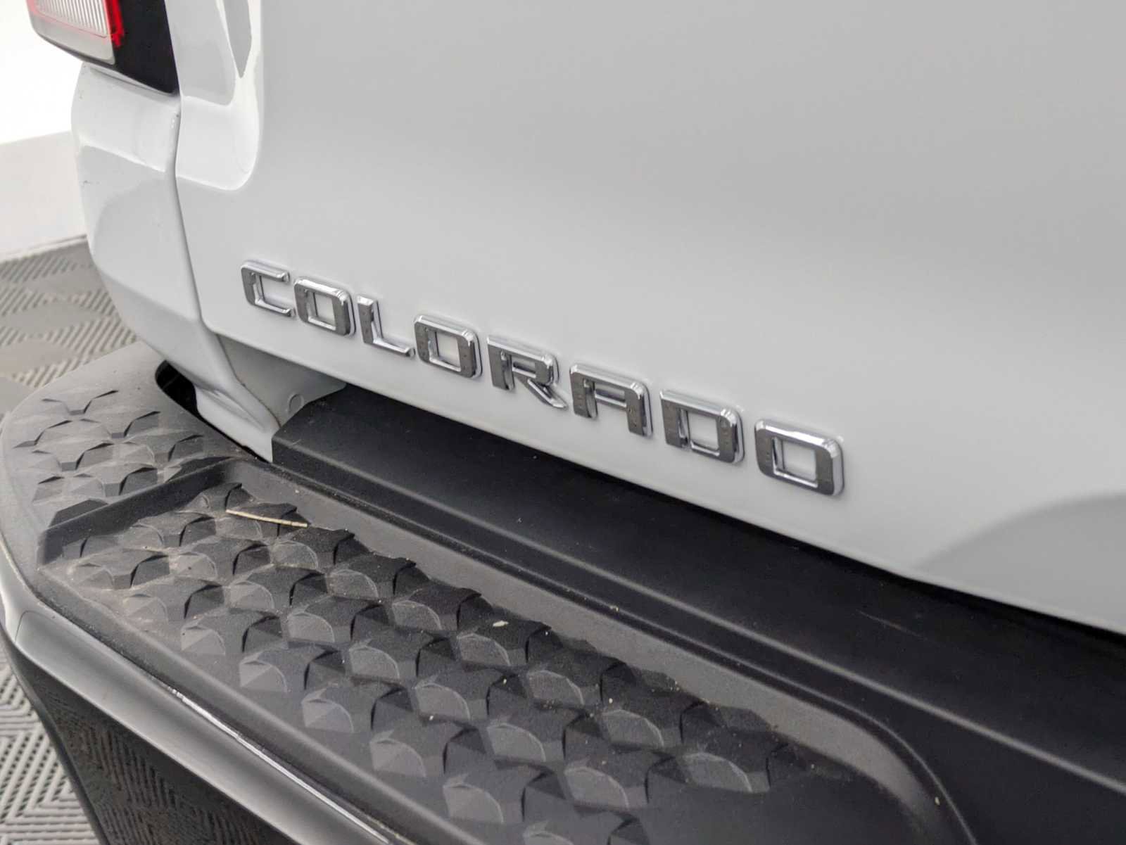 Used 2023 Chevrolet Colorado ZR2 w/ ZR2 Convenience Package III image 14