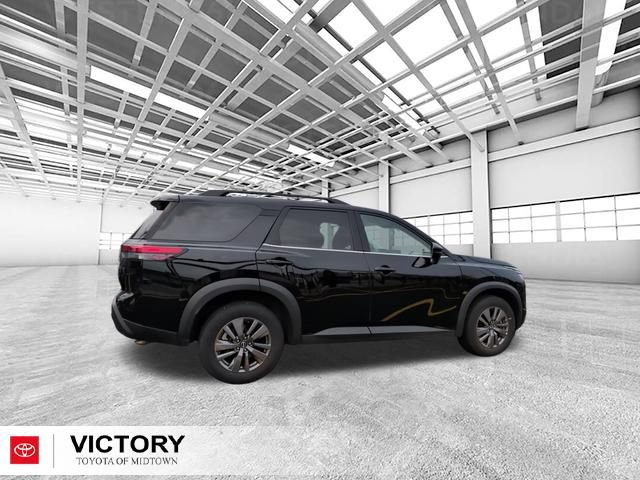 Used 2025 Nissan Pathfinder SV AWD/4WD image 2