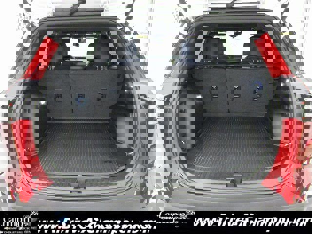 Certified 2026 Chevrolet Equinox ACTIV w/ LPO, Floor Liner Package image 13