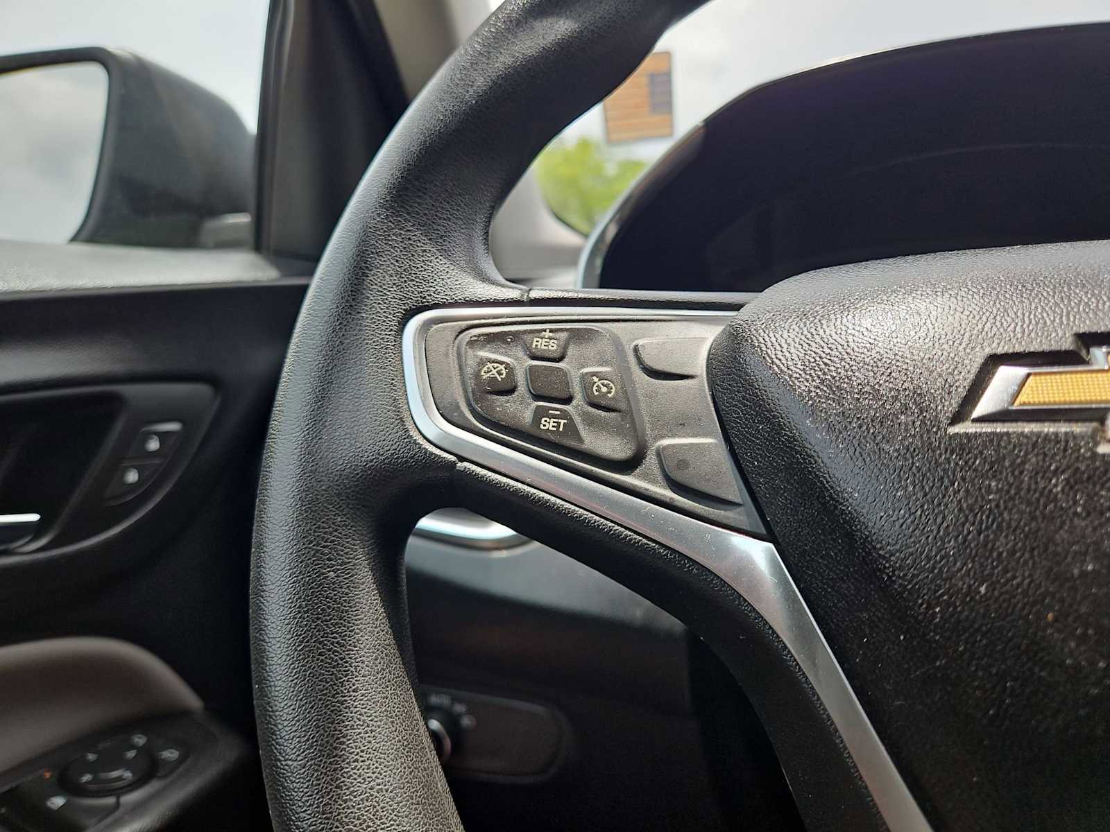 Used 2018 Chevrolet Equinox LS FWD image 23