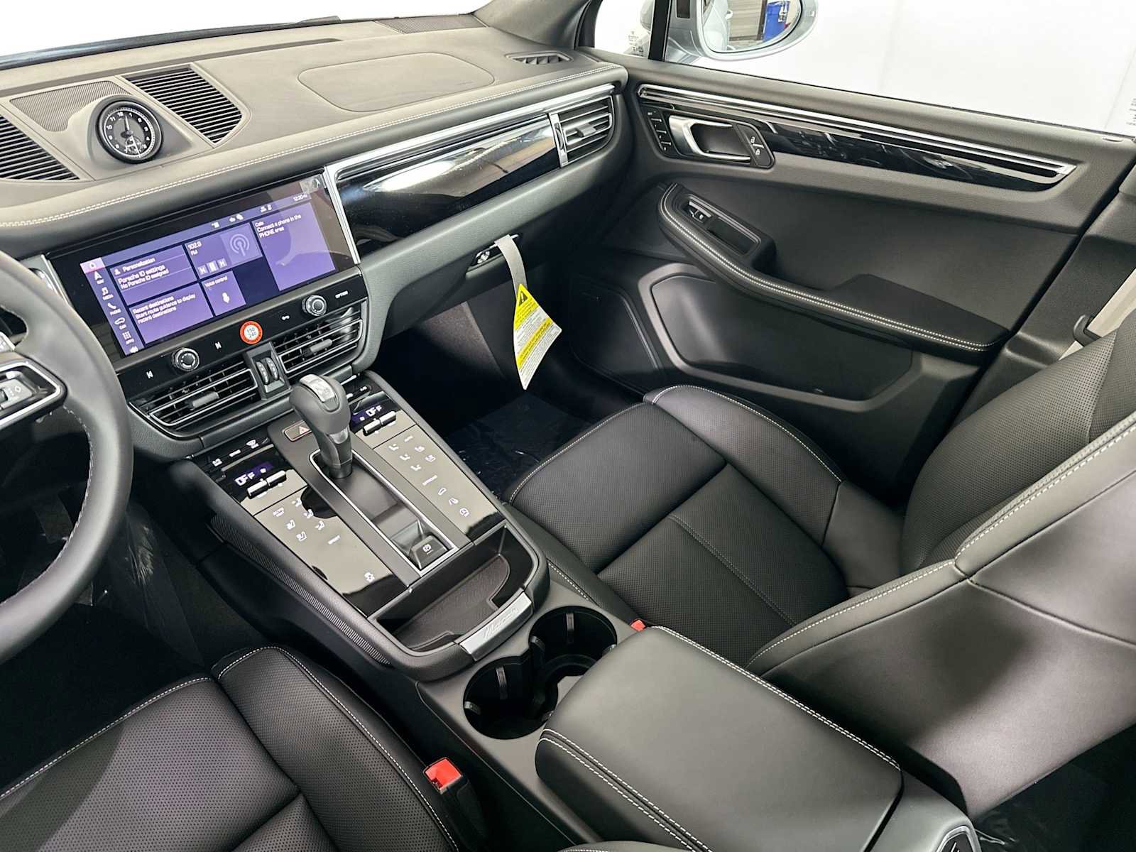 New 2025 Porsche Macan image 25