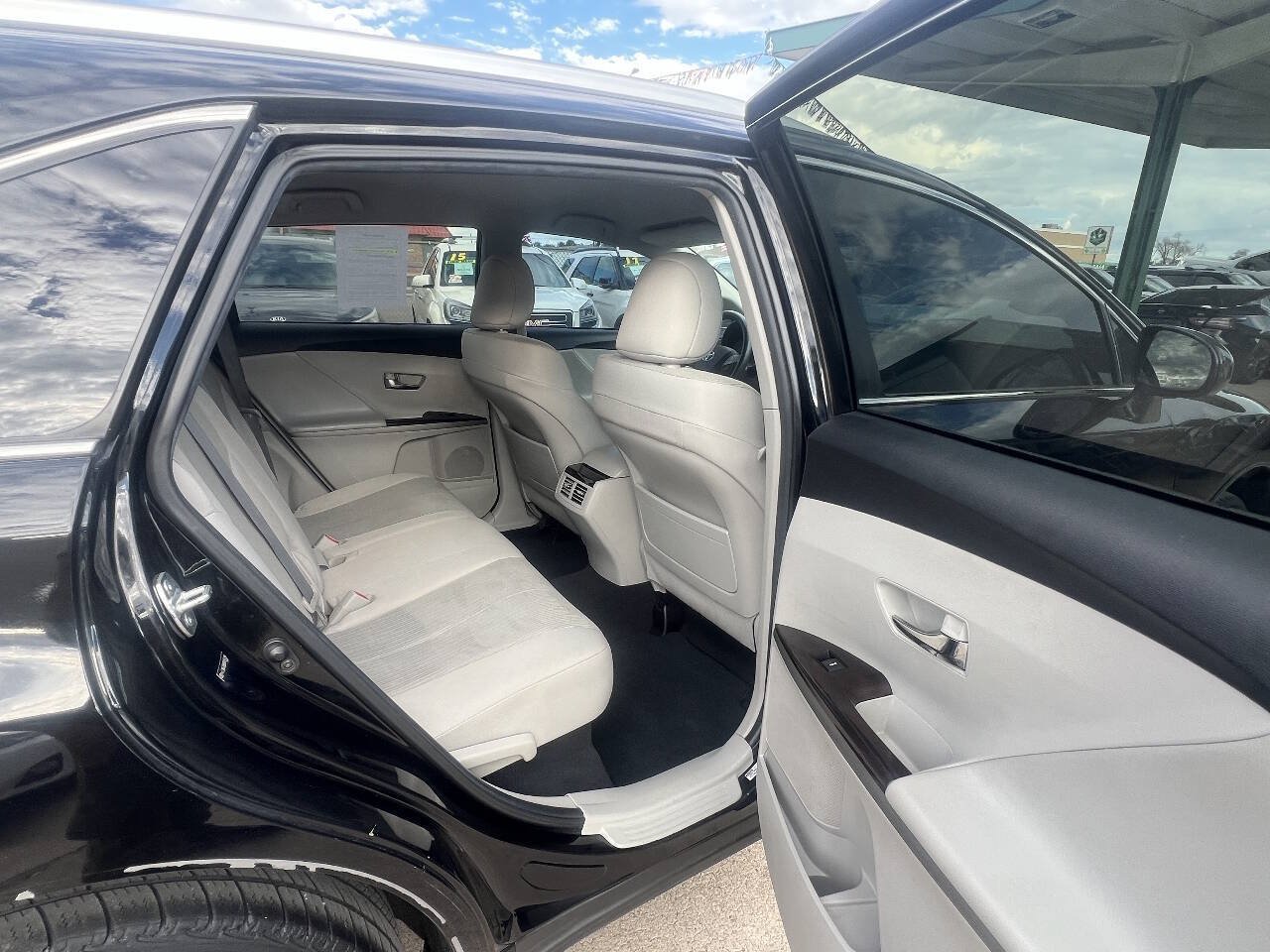 Used 2011 Toyota Venza AWD w/ Convenience Pkg image 10