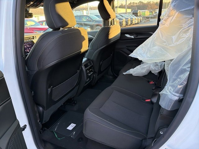 New 2025 Jeep Grand Cherokee Laredo X image 8