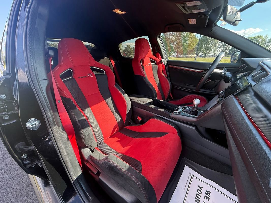 Used 2018 Honda Civic Type R image 11