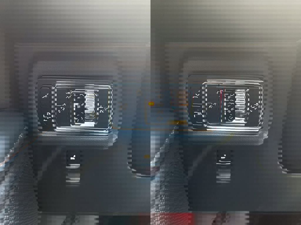 New 2026 Lincoln Nautilus Premier image 30