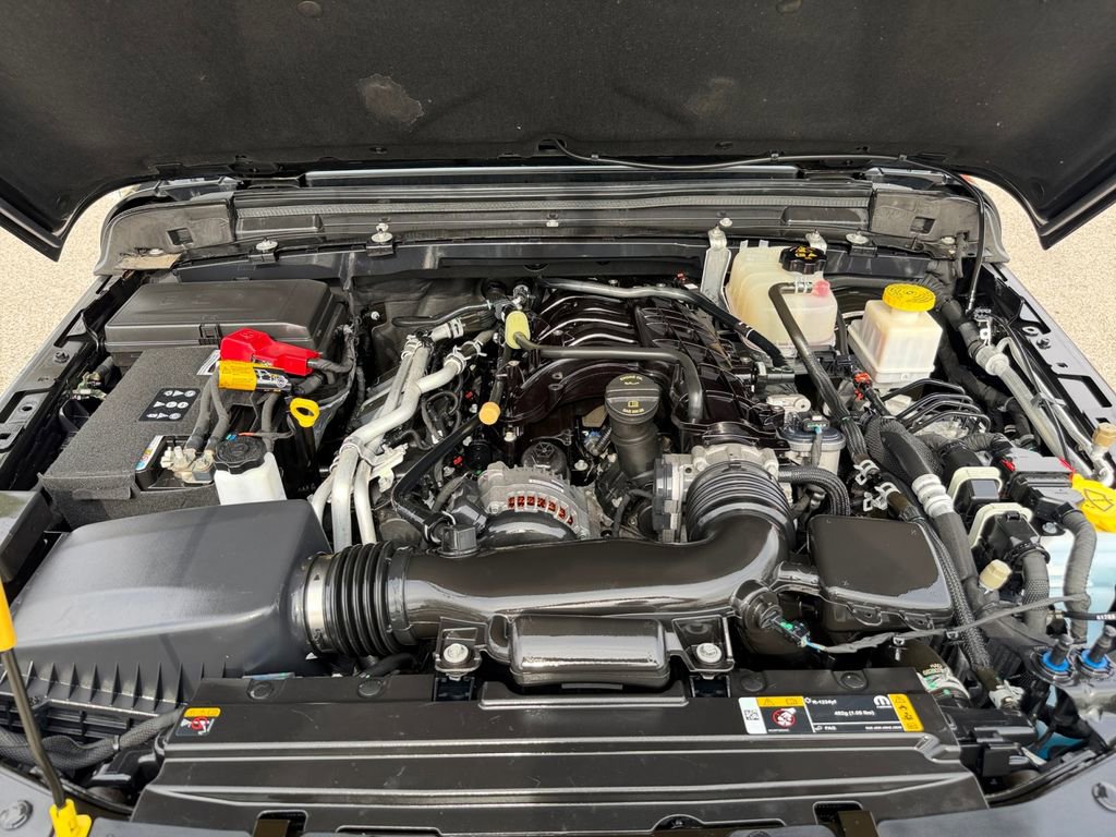 Used 2022 Jeep Gladiator Sport image 10