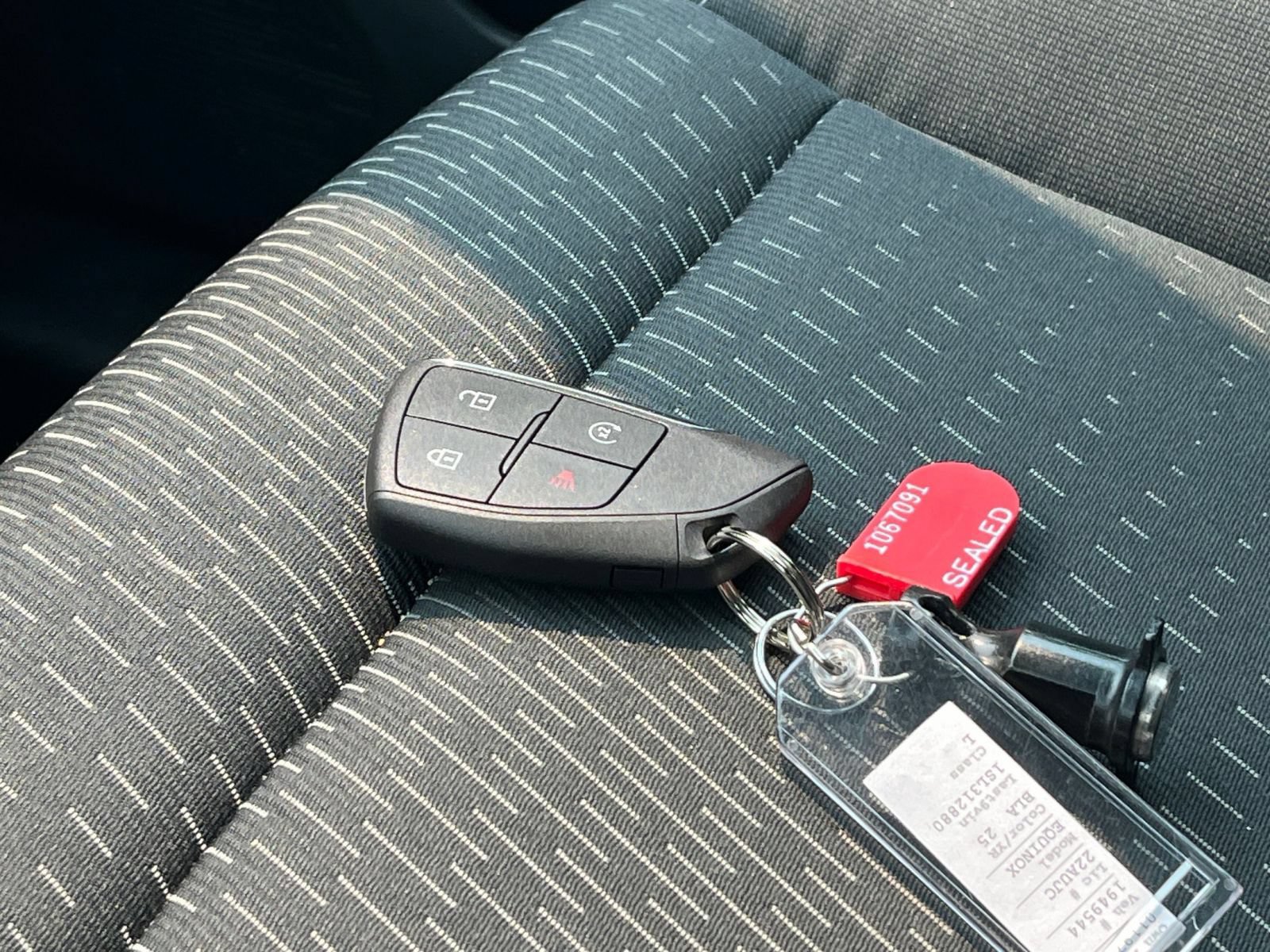 Used 2025 Chevrolet Equinox LT FWD image 21