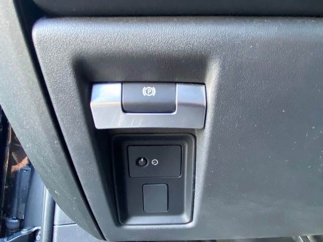 Used 2024 Land Rover Defender 110 Carpathian Edition image 16