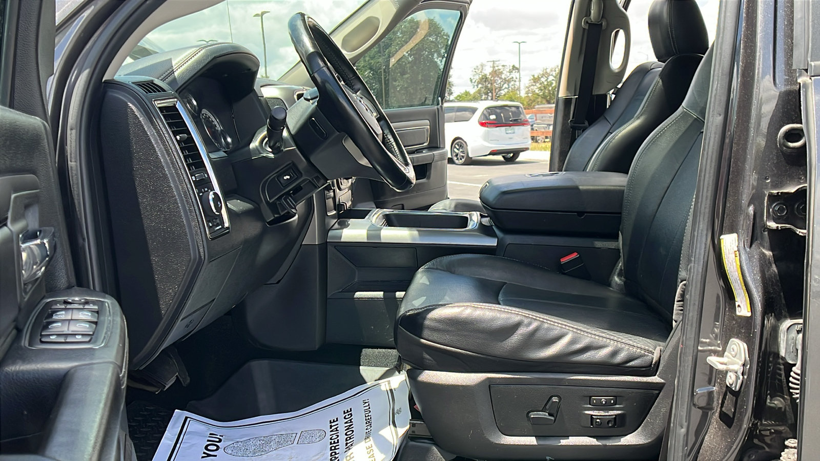 Used 2018 RAM 2500 Laramie w/ Sport Appearance Group AWD/4WD image 19