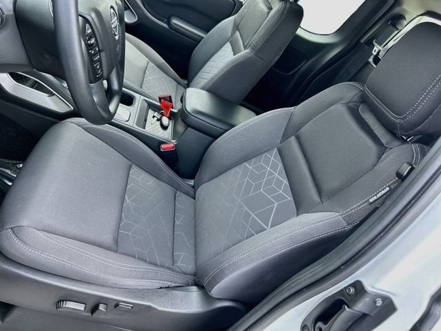 Certified 2025 Nissan Frontier SV RWD image 15