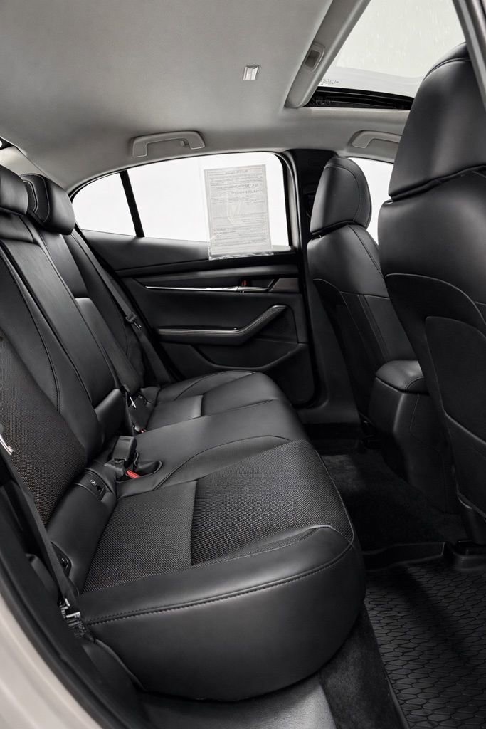 Used 2026 MAZDA MAZDA3 2.5 Turbo Sedan w/Premium Plus image 12