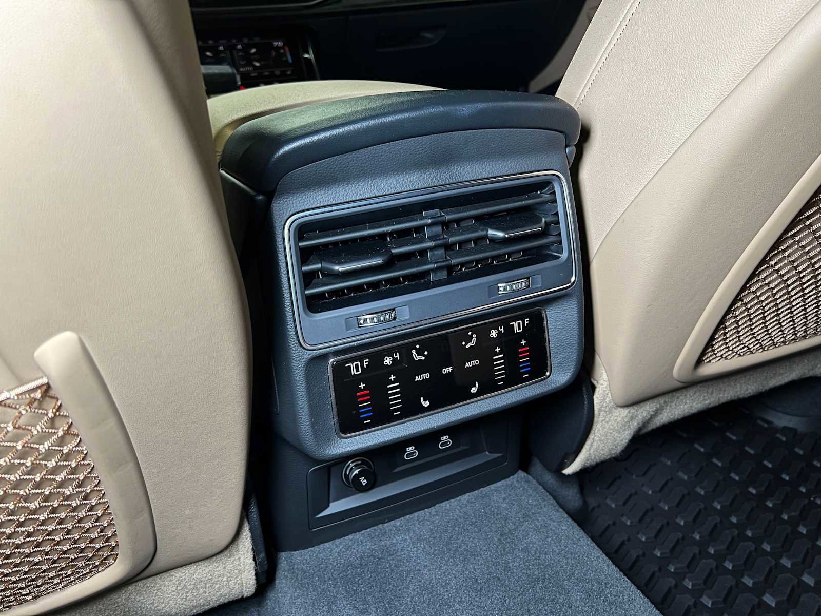 Used 2022 Audi Q8 Prestige image 23