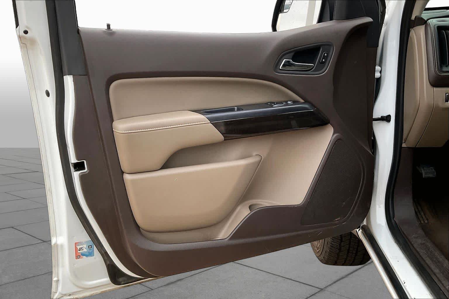 Used 2016 GMC Canyon SLE w/ SLE Convenience Package RWD image 21