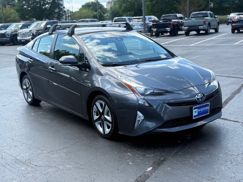Certified 2016 Toyota Prius Three Touring FWD image 11