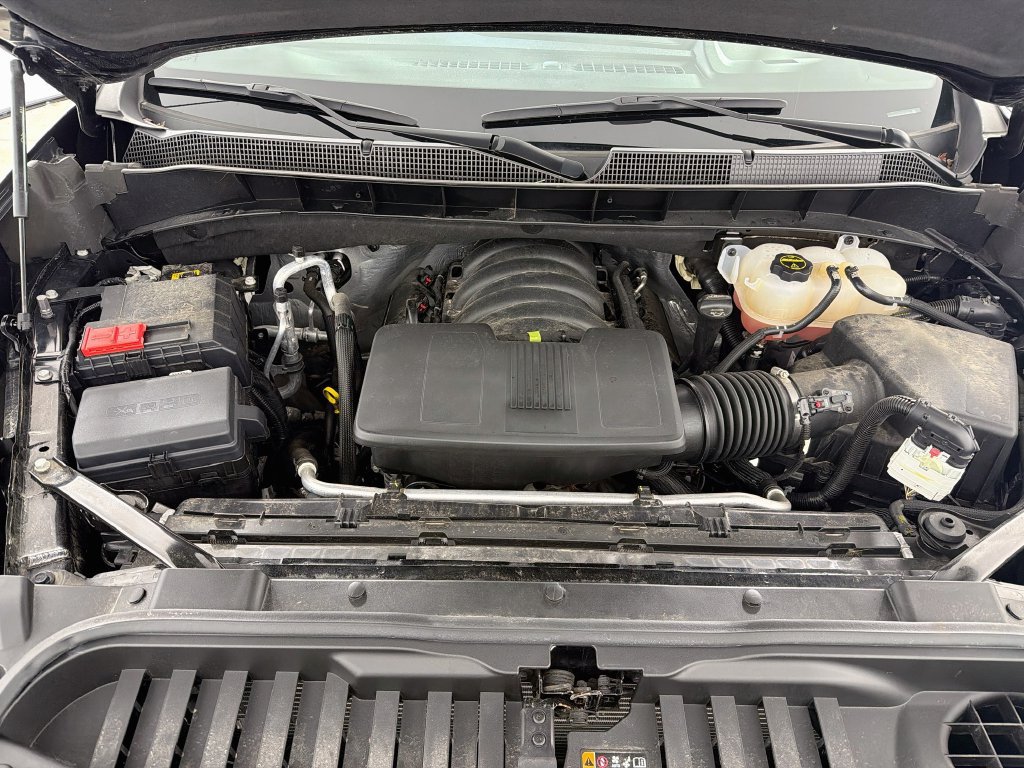 Used 2025 Chevrolet Silverado 1500 RST AWD/4WD image 29