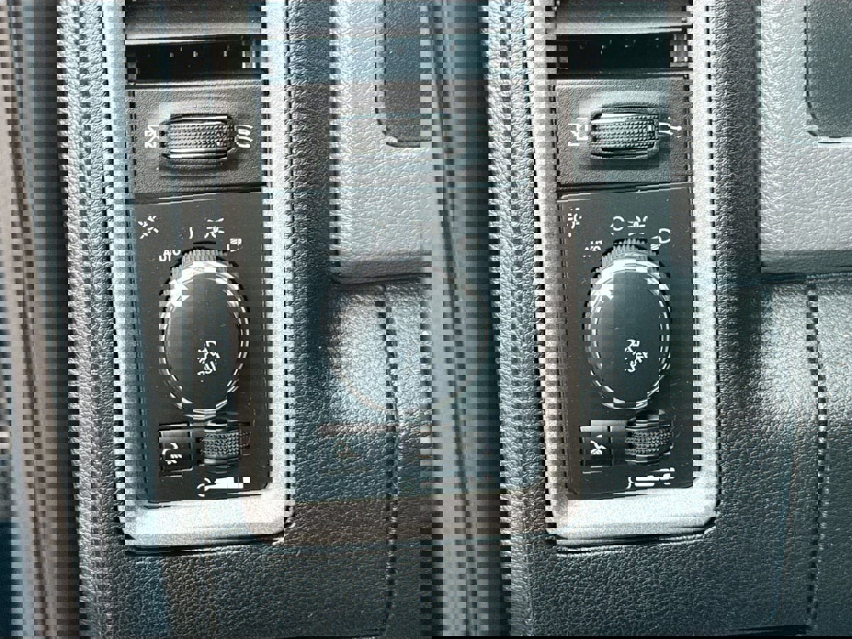 Used 2019 RAM 1500 Express image 11