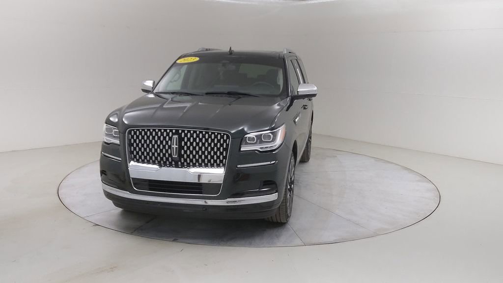 Used 2023 Lincoln Navigator Black Label image 10