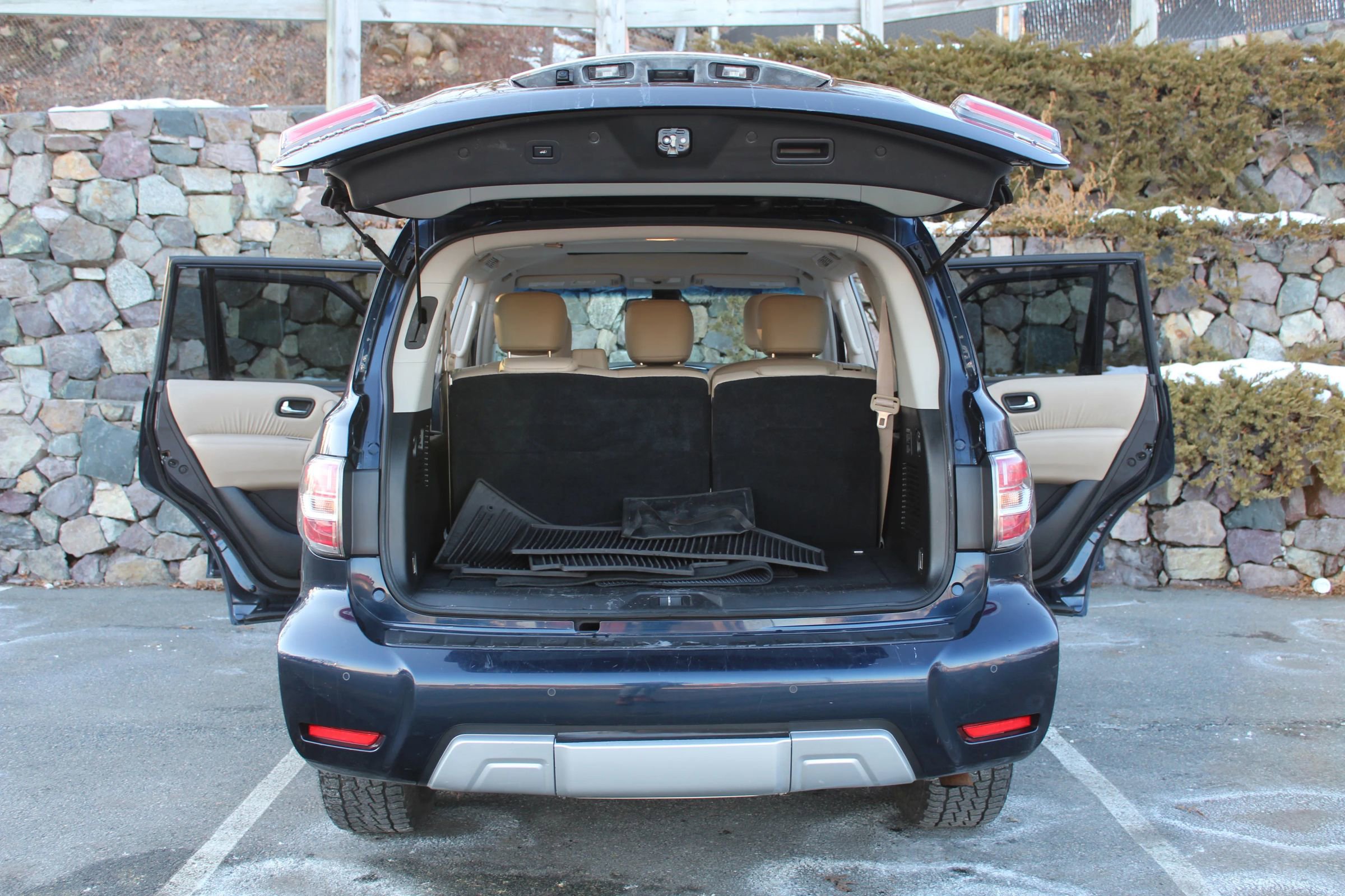 Used 2017 Nissan Armada SL image 10