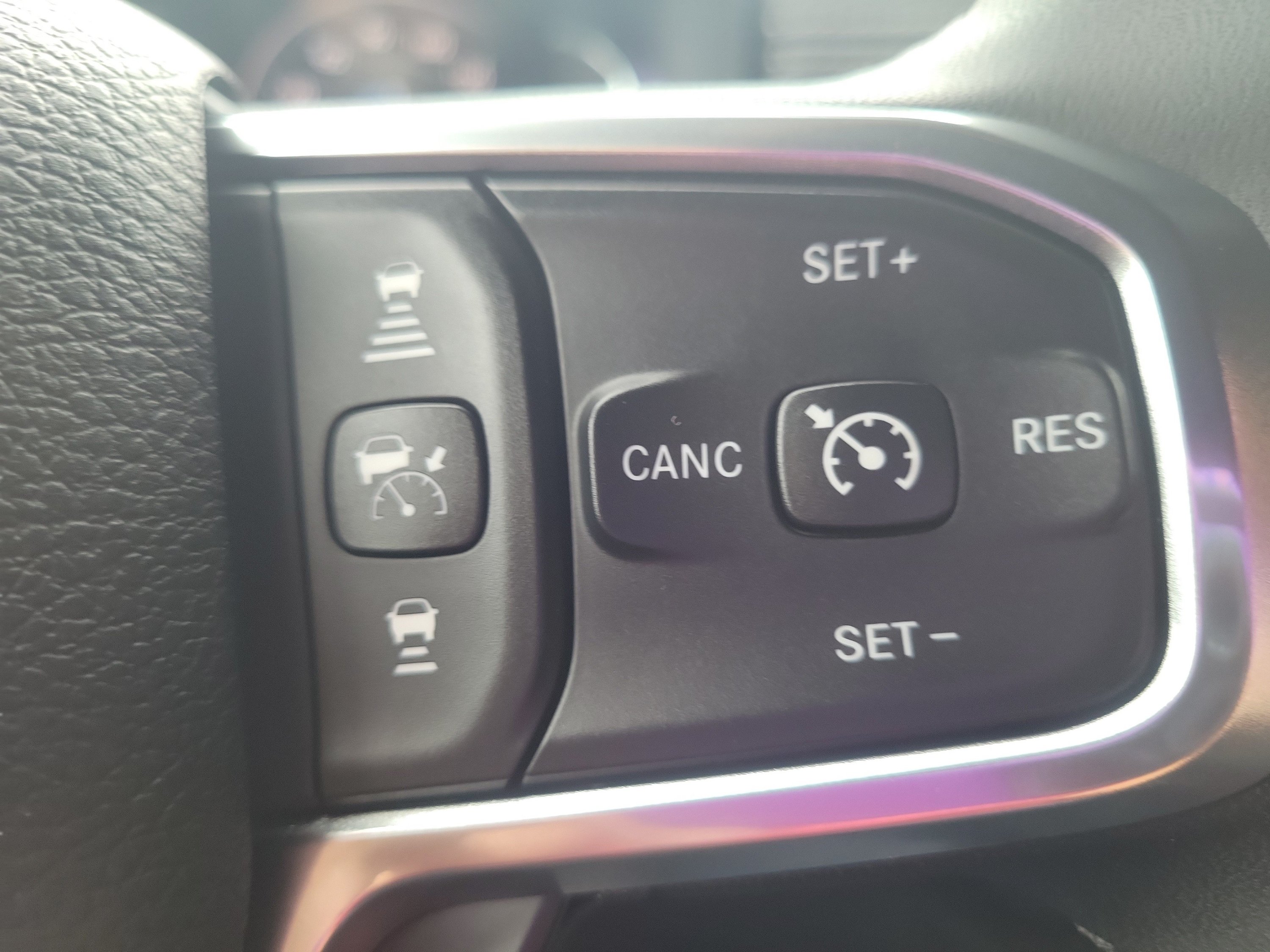 New 2026 RAM 2500 Laramie AWD/4WD image 27