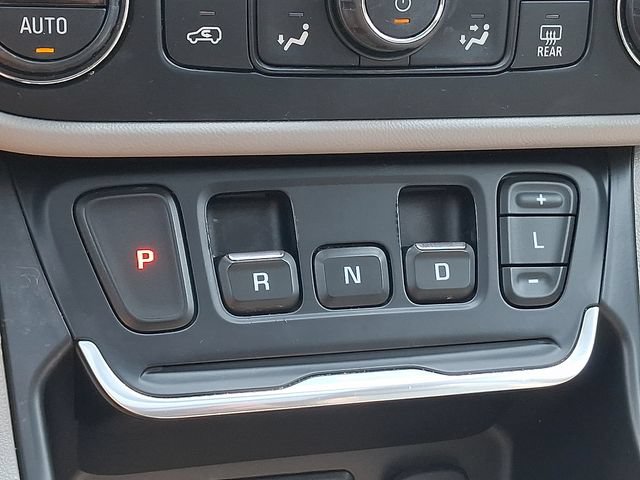 Used 2019 GMC Terrain SLT w/ Preferred Package AWD/4WD image 17