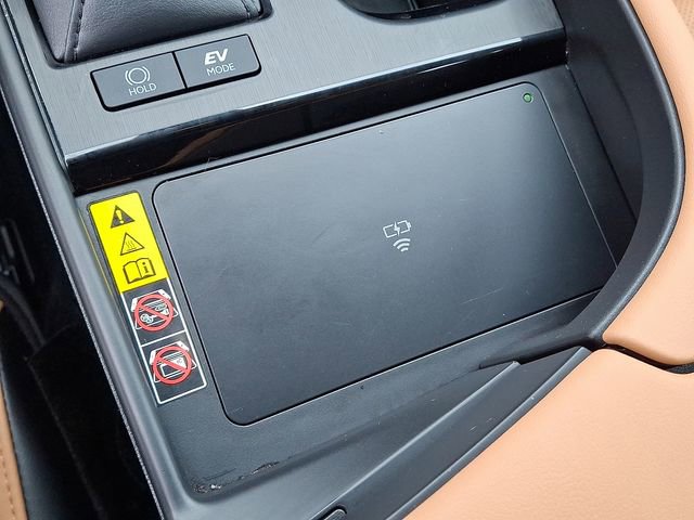 Used 2025 Lexus ES 300h w/ Premium Package image 36