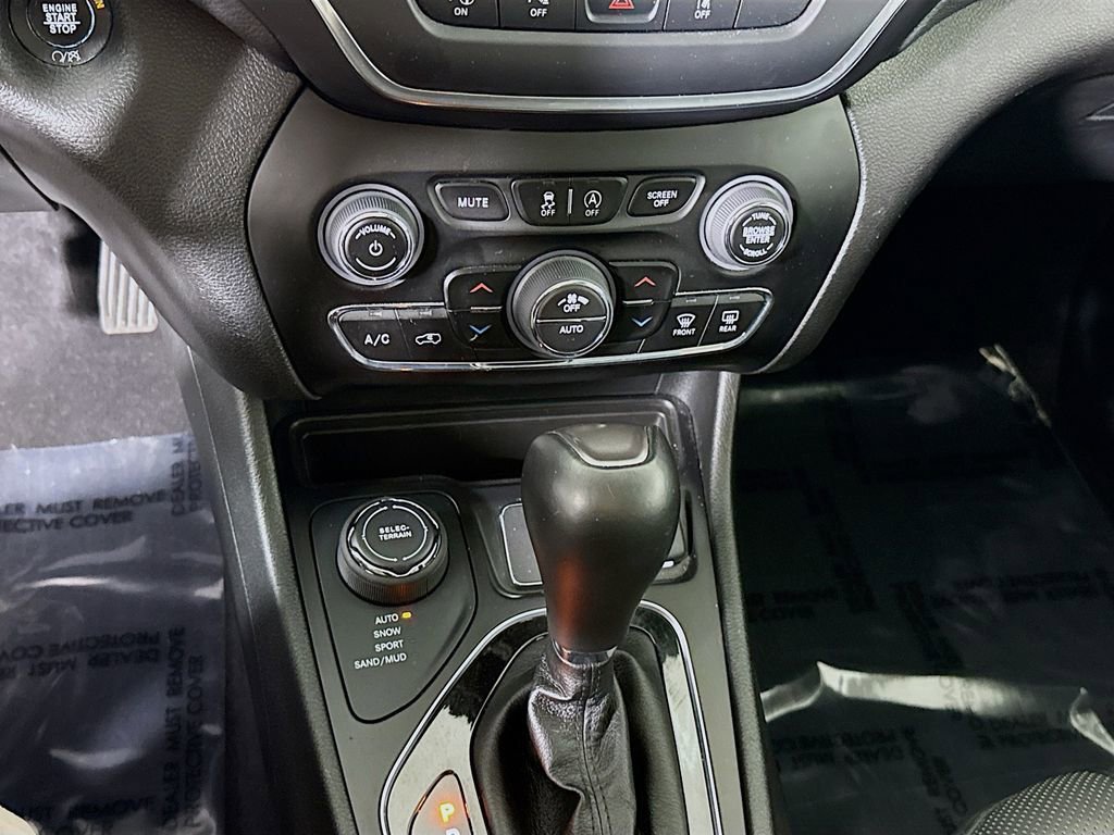 Used 2023 Jeep Cherokee Altitude Lux w/ Lux Elite Package AWD/4WD image 10