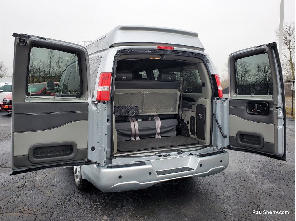 Used 2023 Chevrolet Express 2500 RWD image 16