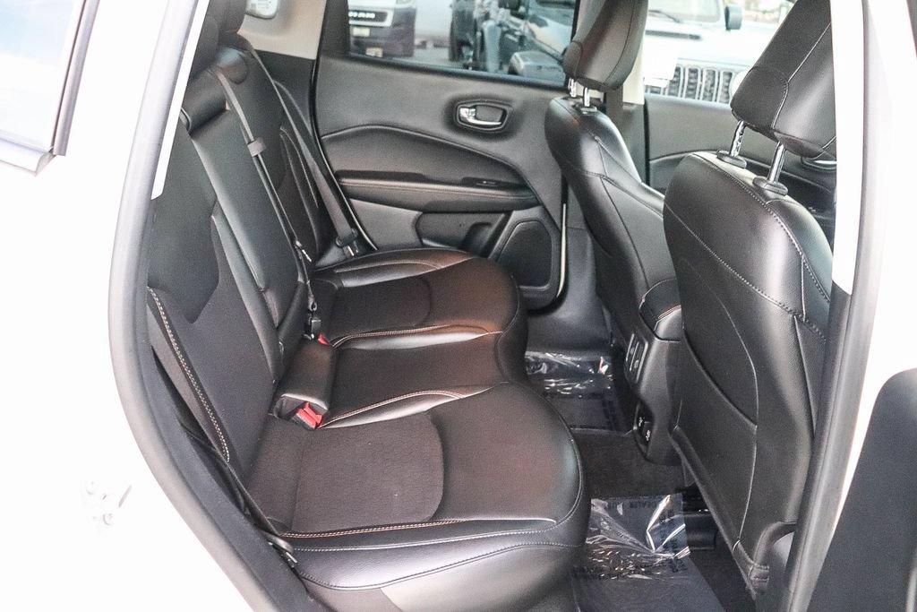 Used 2020 Jeep Compass Latitude w/ Popular Equipment Group FWD image 18