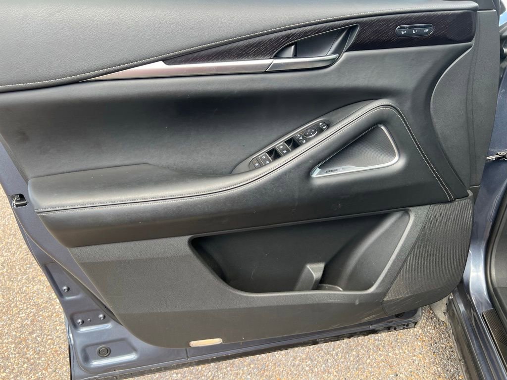 Used 2023 INFINITI QX60 Sensory w/ Vision Package AWD/4WD image 9