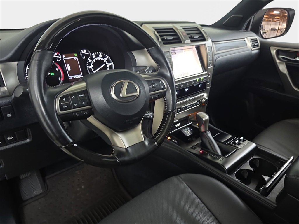 Used 2020 Lexus GX 460 Premium w/ Premium Package image 14