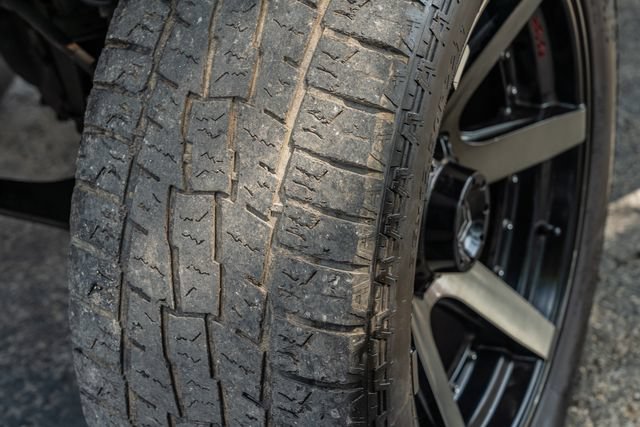 Used 2018 GMC Sierra 2500 Denali w/ Duramax Plus Package AWD/4WD image 12