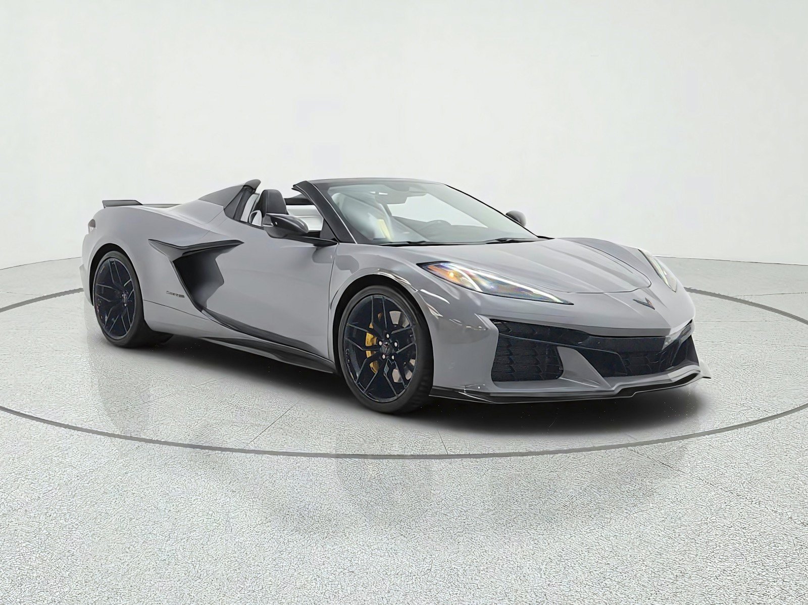 Used 2025 Chevrolet Corvette Z06 RWD image 3