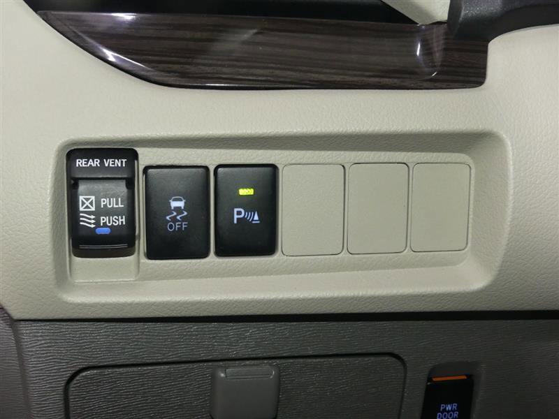 Used 2018 Toyota Sienna XLE Premium AWD/4WD image 29