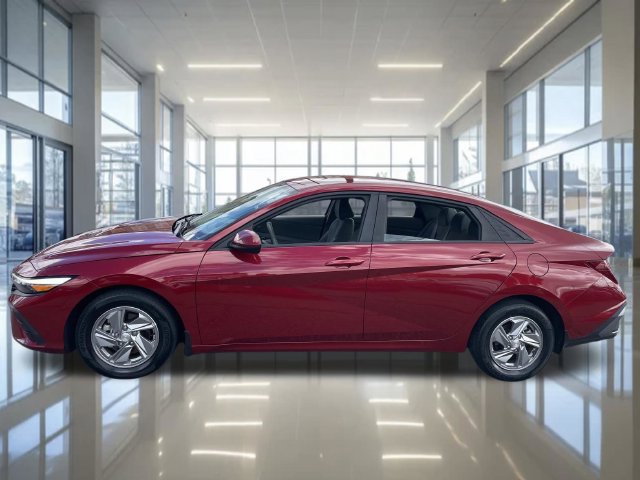 Certified 2024 Hyundai Elantra SE FWD image 9