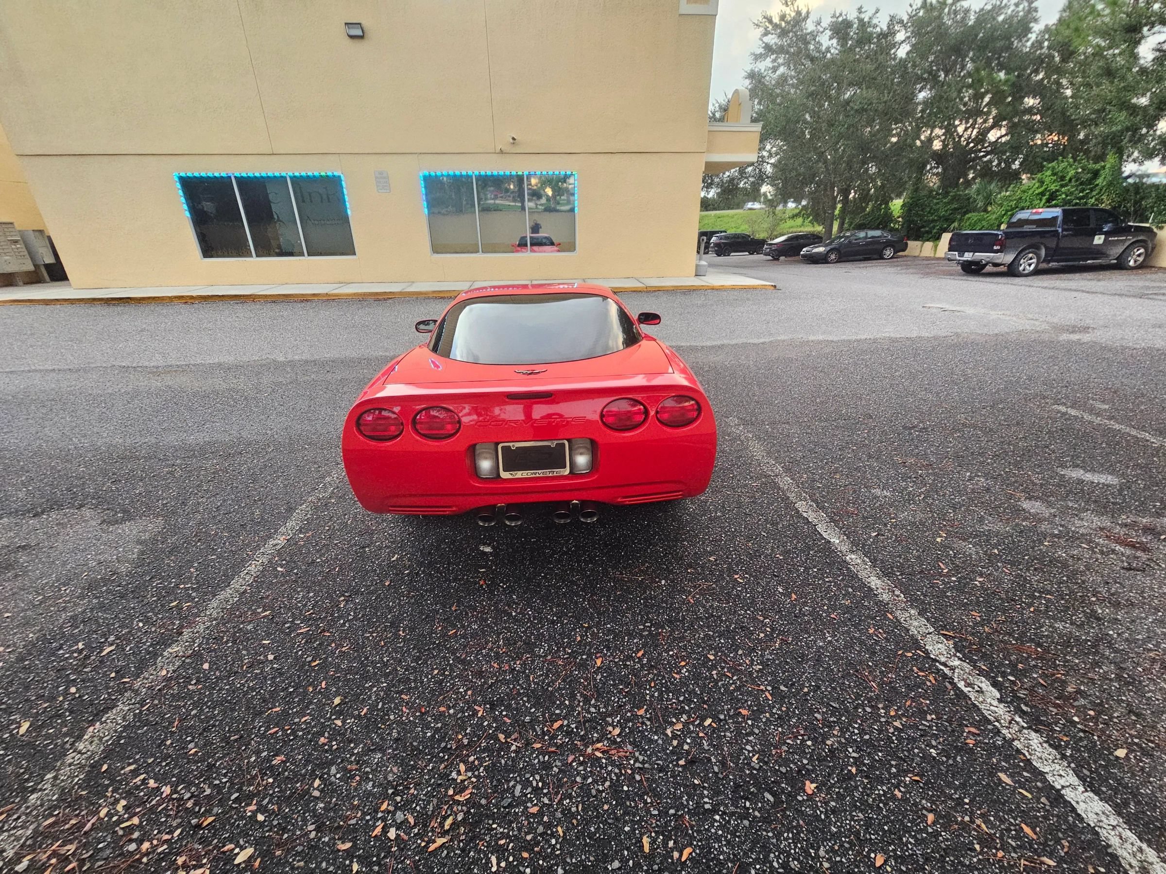 Used 2002 Chevrolet Corvette Coupe w/ Preferred Equipment Group2 RWD image 9