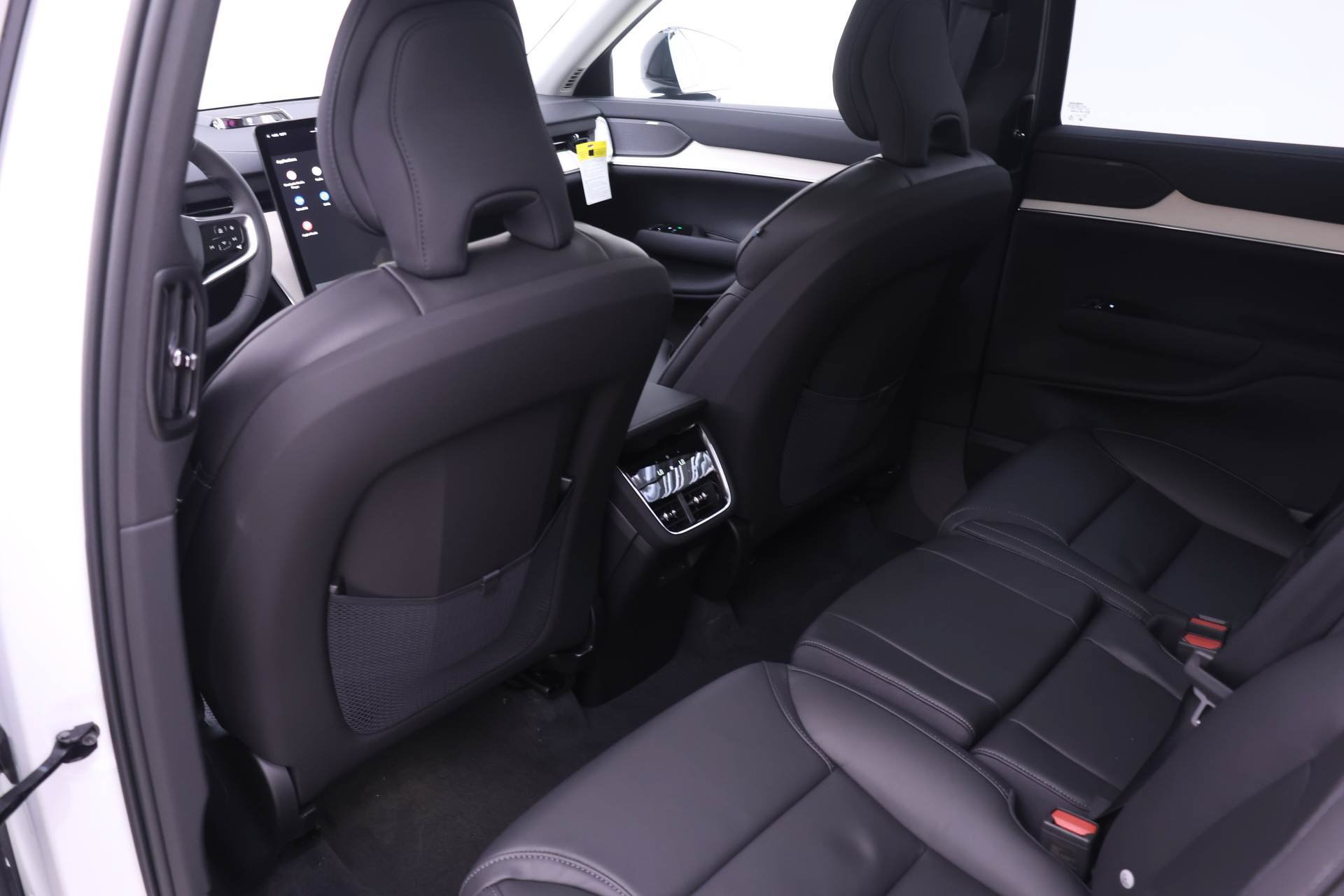 New 2026 Volvo EX90 Ultra AWD/4WD image 13