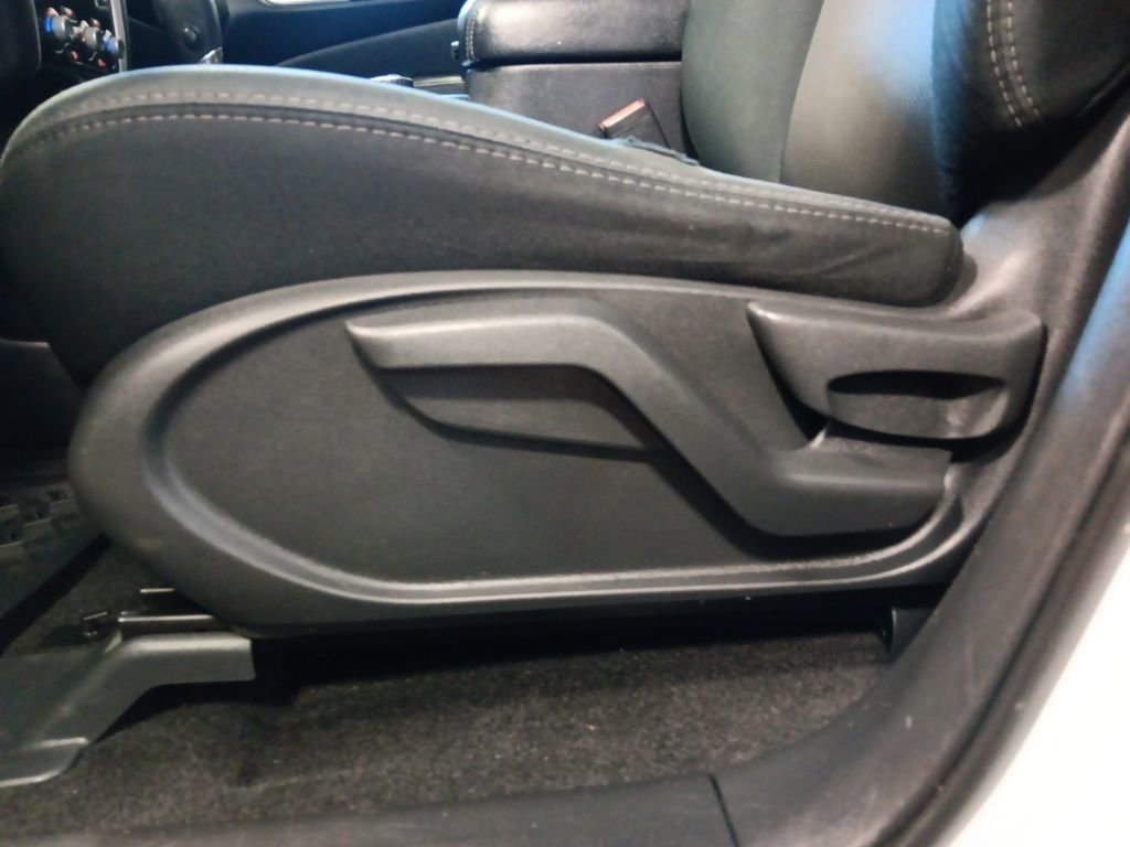 Used 2018 Nissan Pathfinder S AWD/4WD image 25