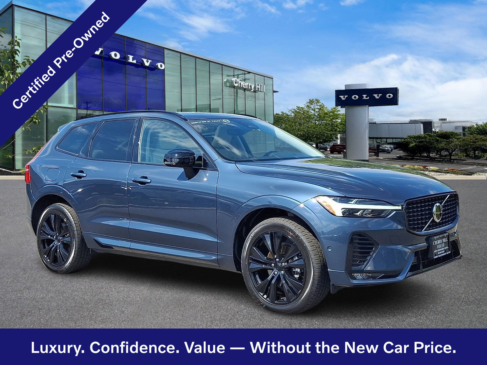 Certified 2024 Volvo XC60 B5 Plus w/ Climate Package AWD/4WD image 1
