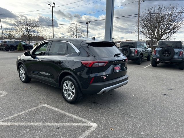 Used 2023 Ford Escape Active image 5