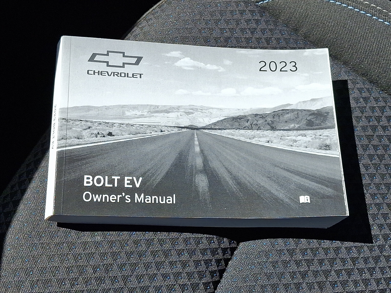 Used 2023 Chevrolet Bolt LT FWD image 26