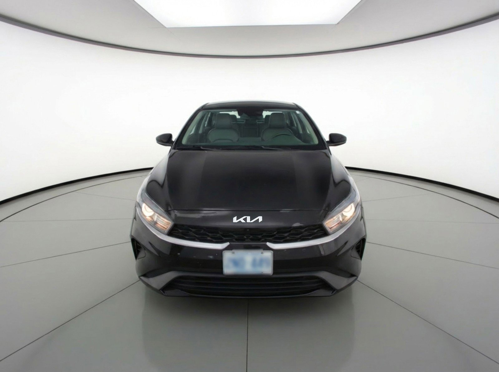 Used 2024 Kia Forte LXS image 2