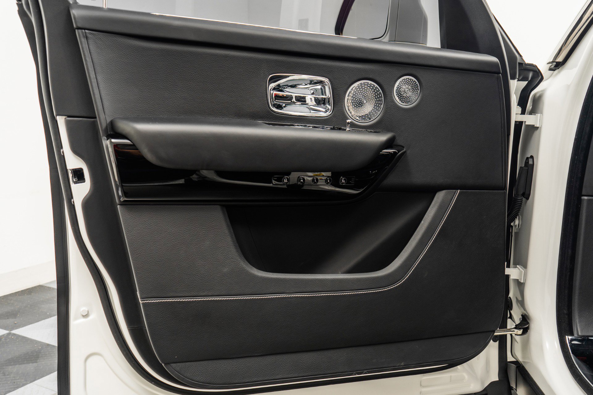 Used 2020 Rolls-Royce Cullinan image 44