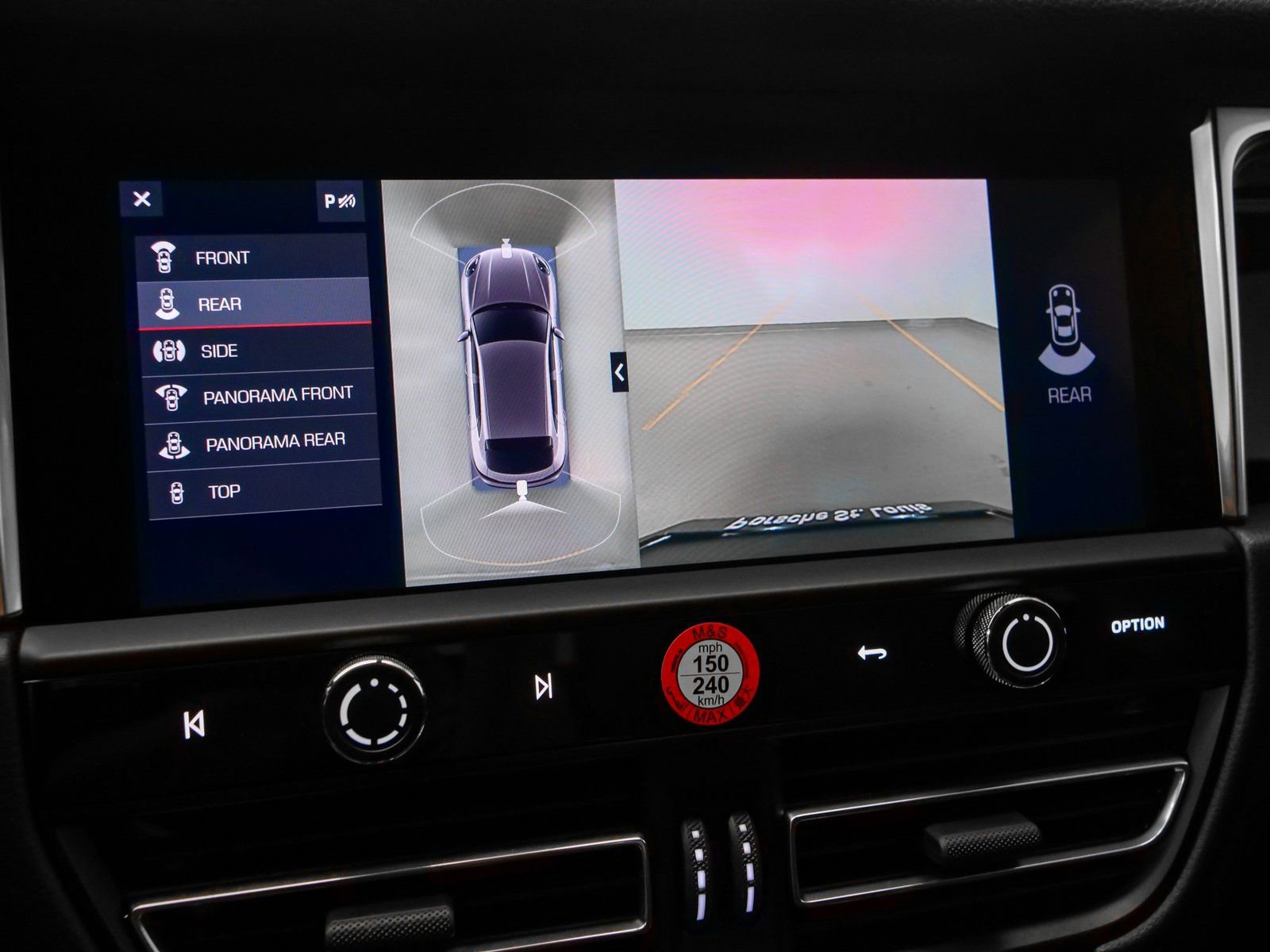 Certified 2025 Porsche Macan image 33