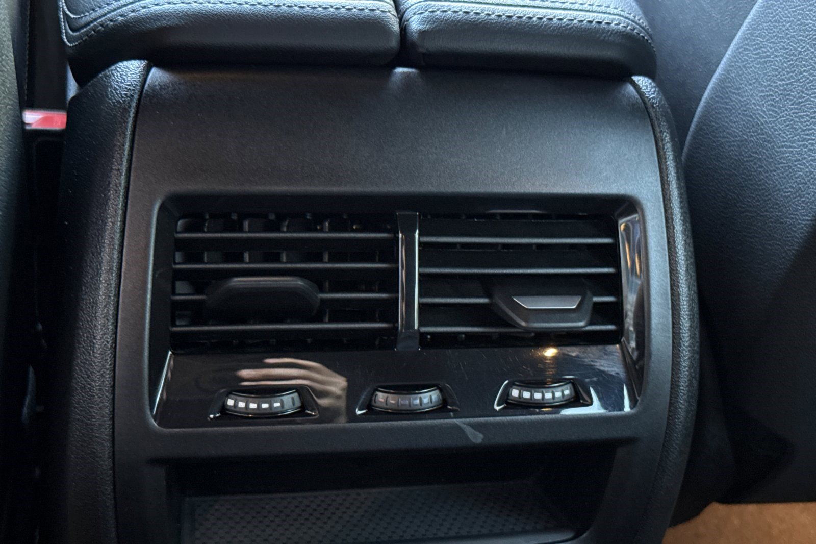 Certified 2024 BMW X5 xDrive50e w/ Parking Assistance Package image 16