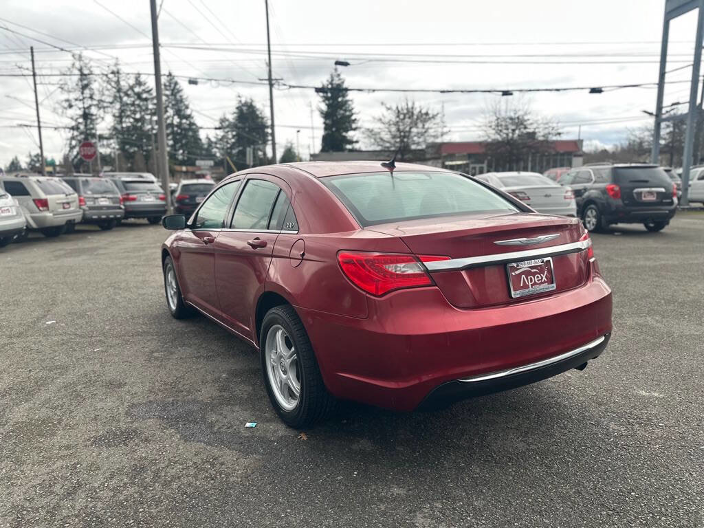 Used 2011 Chrysler 200 Touring image 9