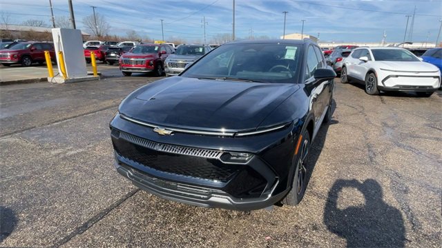 New 2026 Chevrolet Equinox EV LT image 5