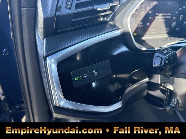 Used 2025 Audi Q3 2.0T Premium image 22